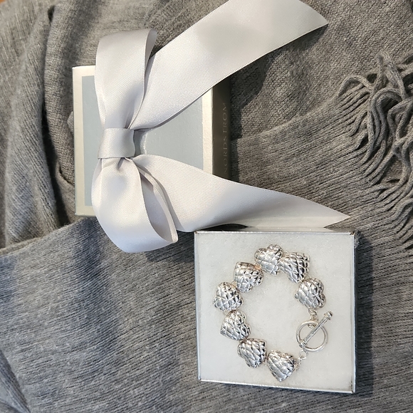 New Sterling Silver Quilted Heart Toggle Bracelet 7 1/4" - Picture 2 of 4